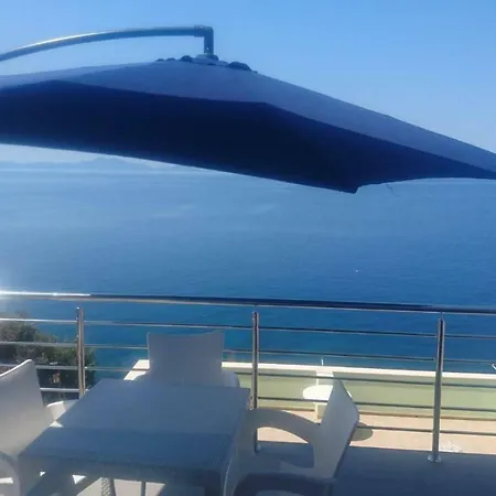 Apartamento Adam Zavalatica