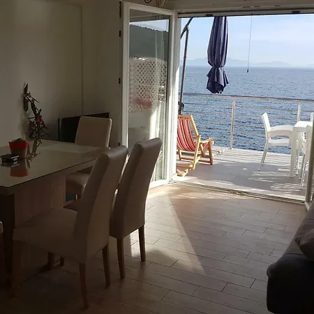 Apartamento Adam Zavalatica